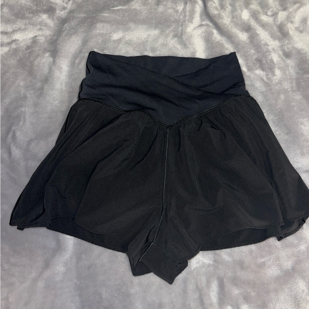 Offline by Aerie Black Crossover Athletic Shorts